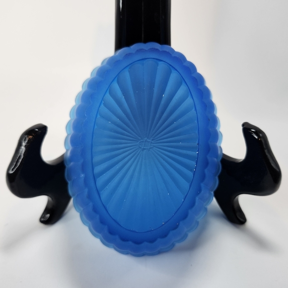 VINTAGE WESTMORELAND FROSTED BLUE SATIN GLASS CAT IN BASKET CANDY DISH - Picture 9 of 15